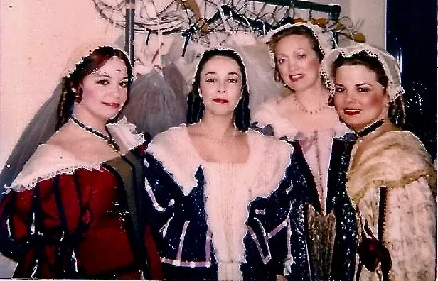 Lucia di Lammermoor backstageNYCO Lucia di Lammermoor (1982), Pamela with Colleagues backstage